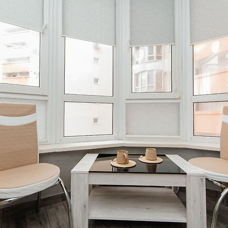Luxrent Apartment คีชีเนา ภายนอก รูปภาพ