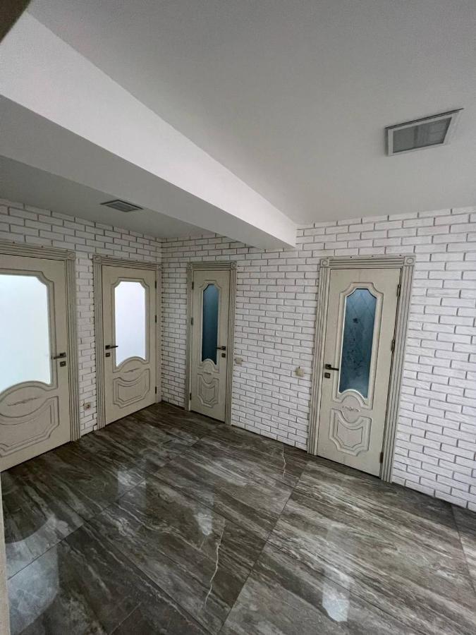 Luxrent Apartment คีชีเนา ภายนอก รูปภาพ