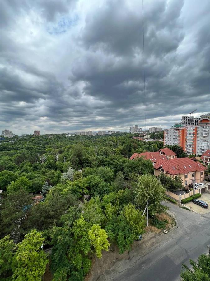 Luxrent Apartment คีชีเนา ภายนอก รูปภาพ