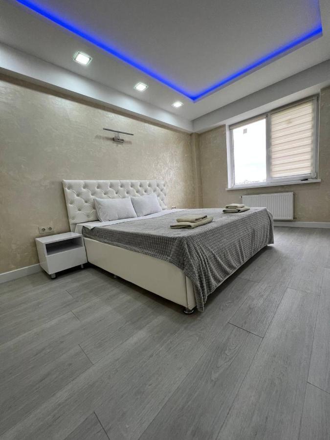 Luxrent Apartment คีชีเนา ภายนอก รูปภาพ