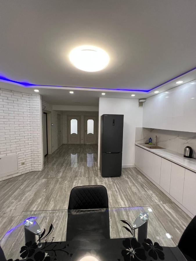 Luxrent Apartment คีชีเนา ภายนอก รูปภาพ