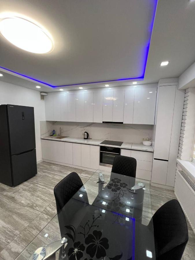 Luxrent Apartment คีชีเนา ภายนอก รูปภาพ