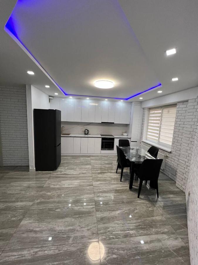 Luxrent Apartment คีชีเนา ภายนอก รูปภาพ