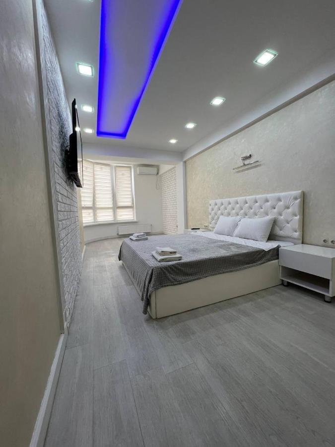 Luxrent Apartment คีชีเนา ภายนอก รูปภาพ