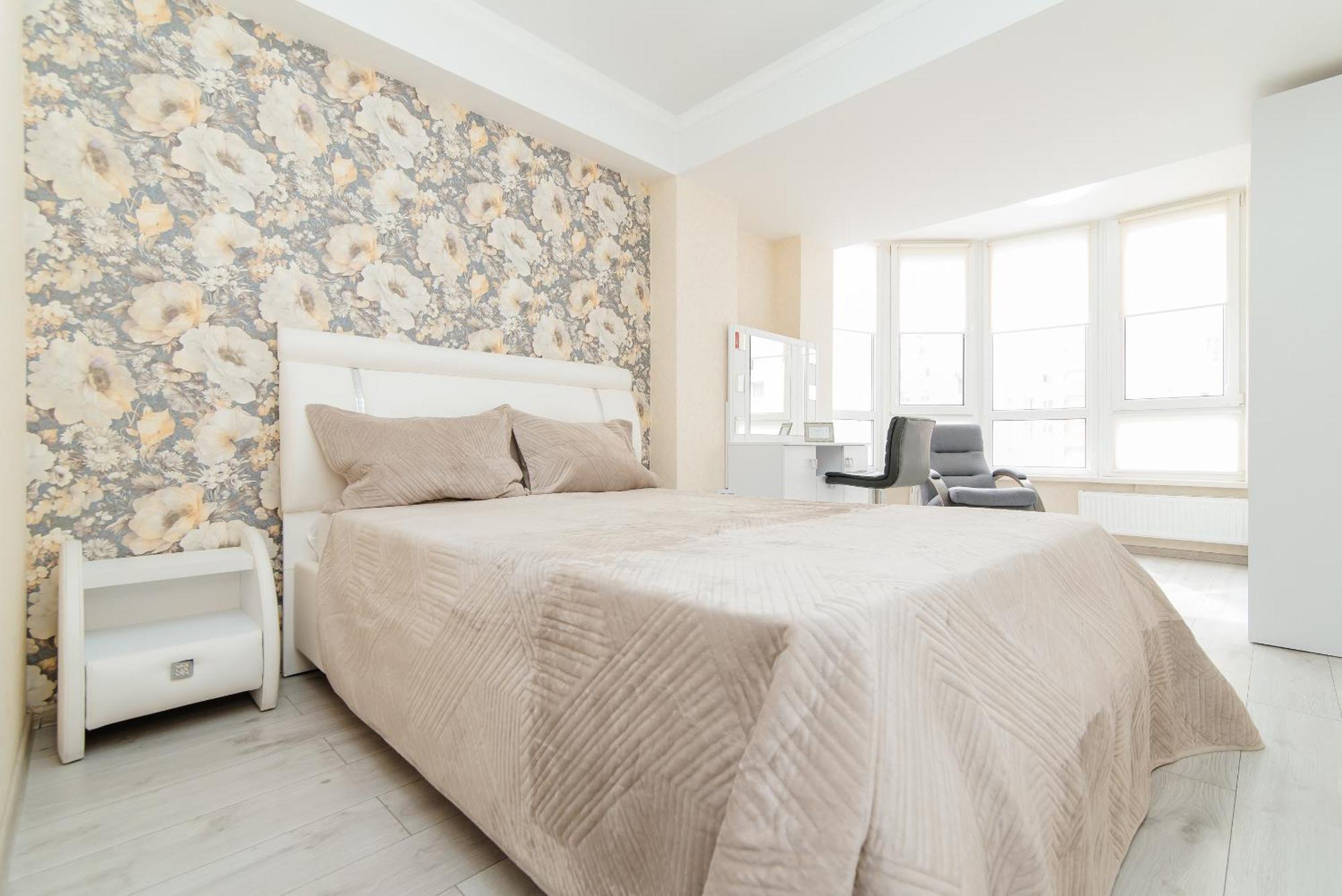 Luxrent Apartment คีชีเนา ภายนอก รูปภาพ